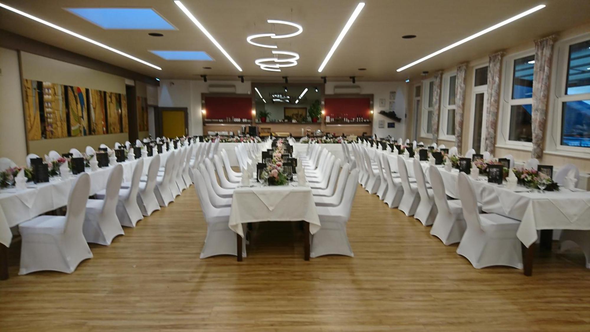 Stadthotel Raabs An Der Thaya Buitenkant foto